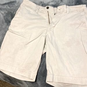 American Eagle 31x32 Khaki grey shorts